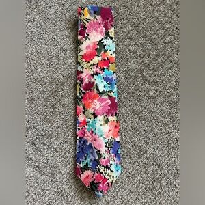 Banana Republic safari clothing men’s neck tie floral